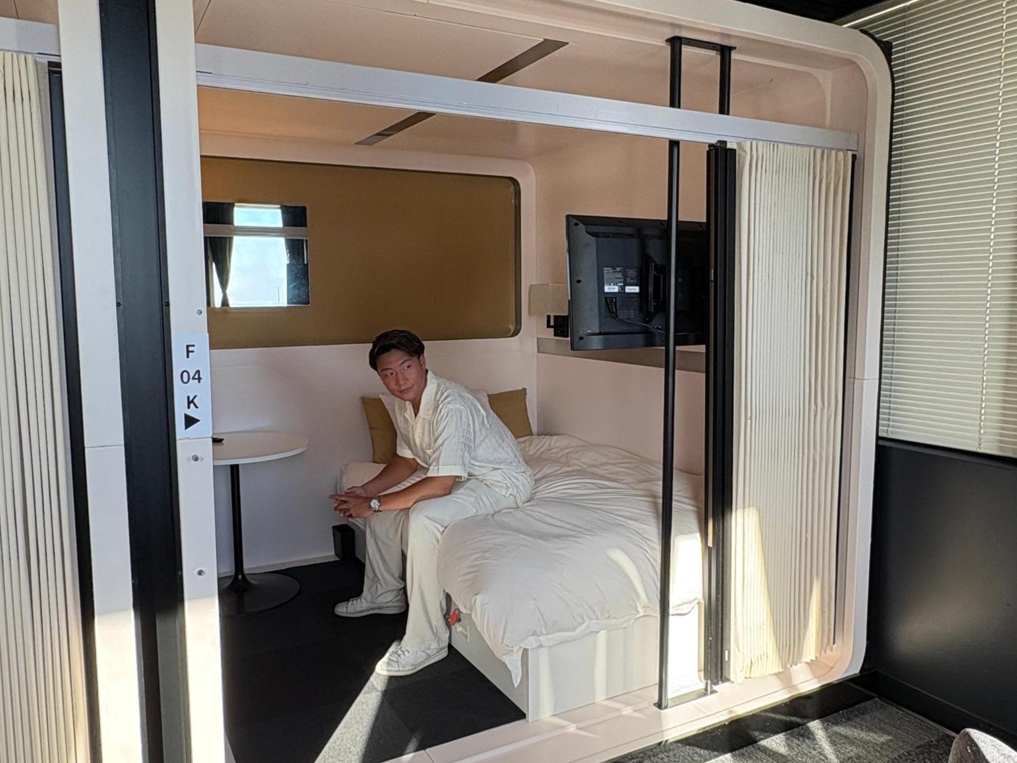 Capsule hotel First International Hawaii