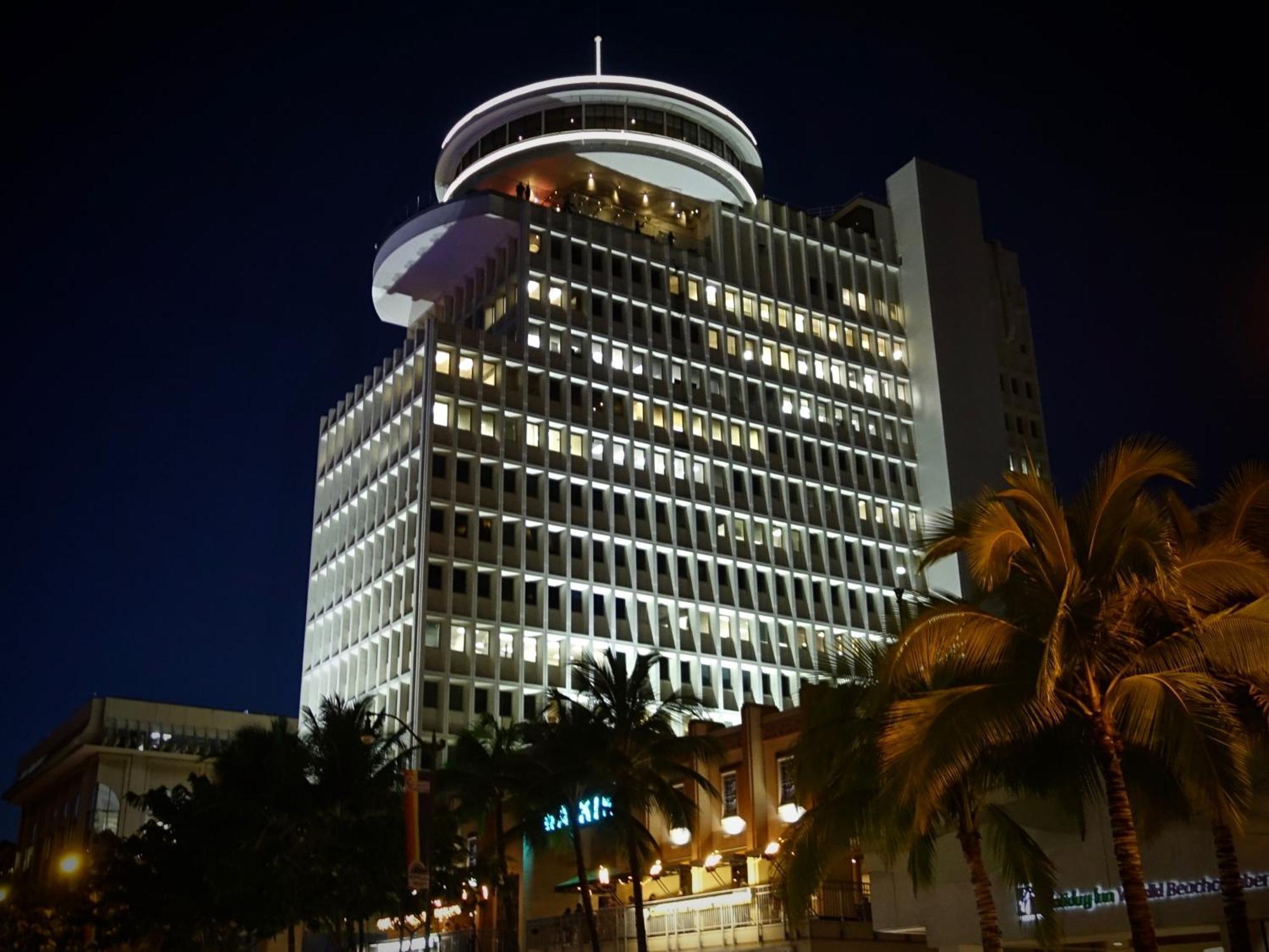 First International Hawaii Capsule hotel Honolulu