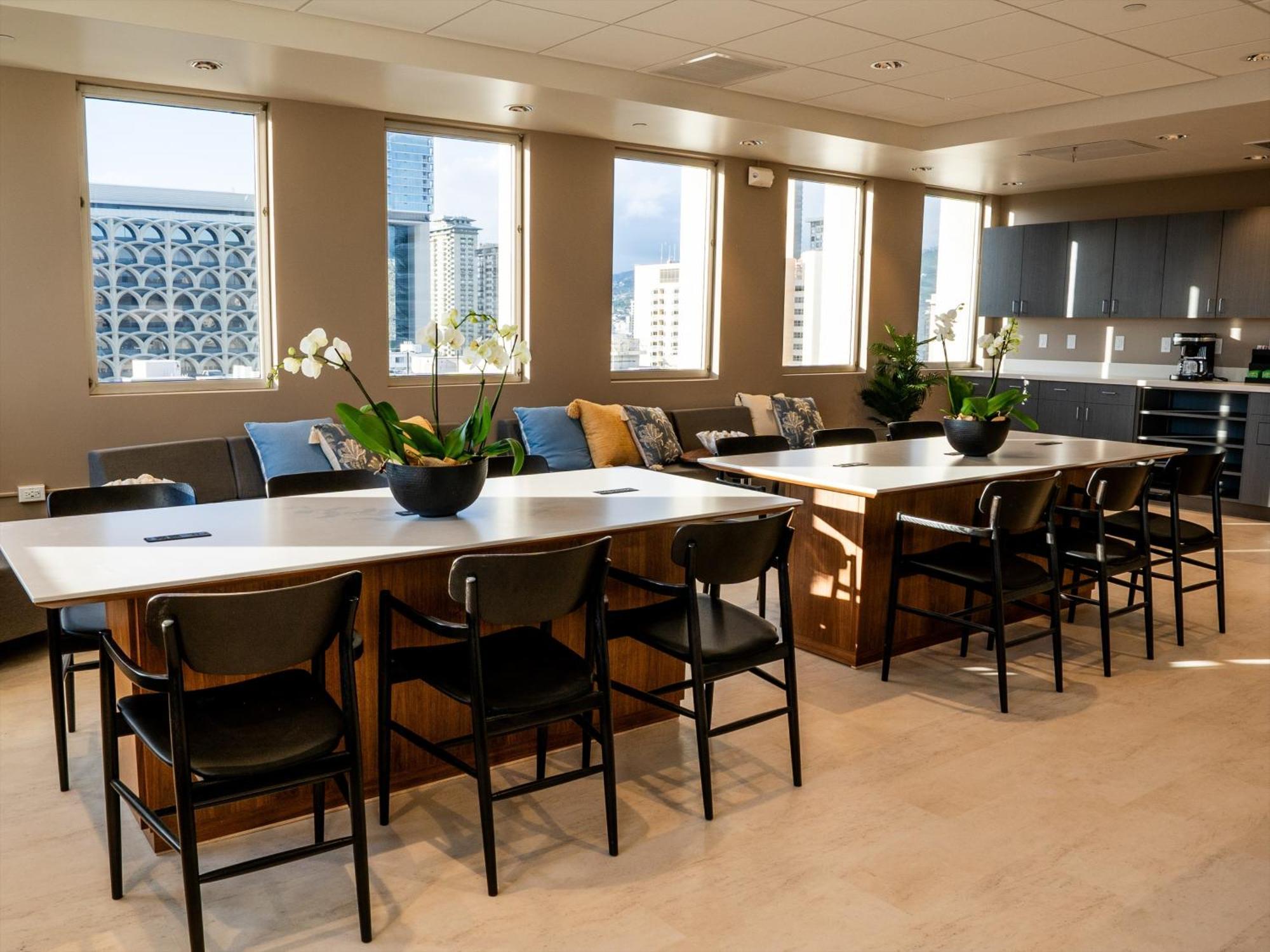 First International Hawaii Capsule hotel Honolulu