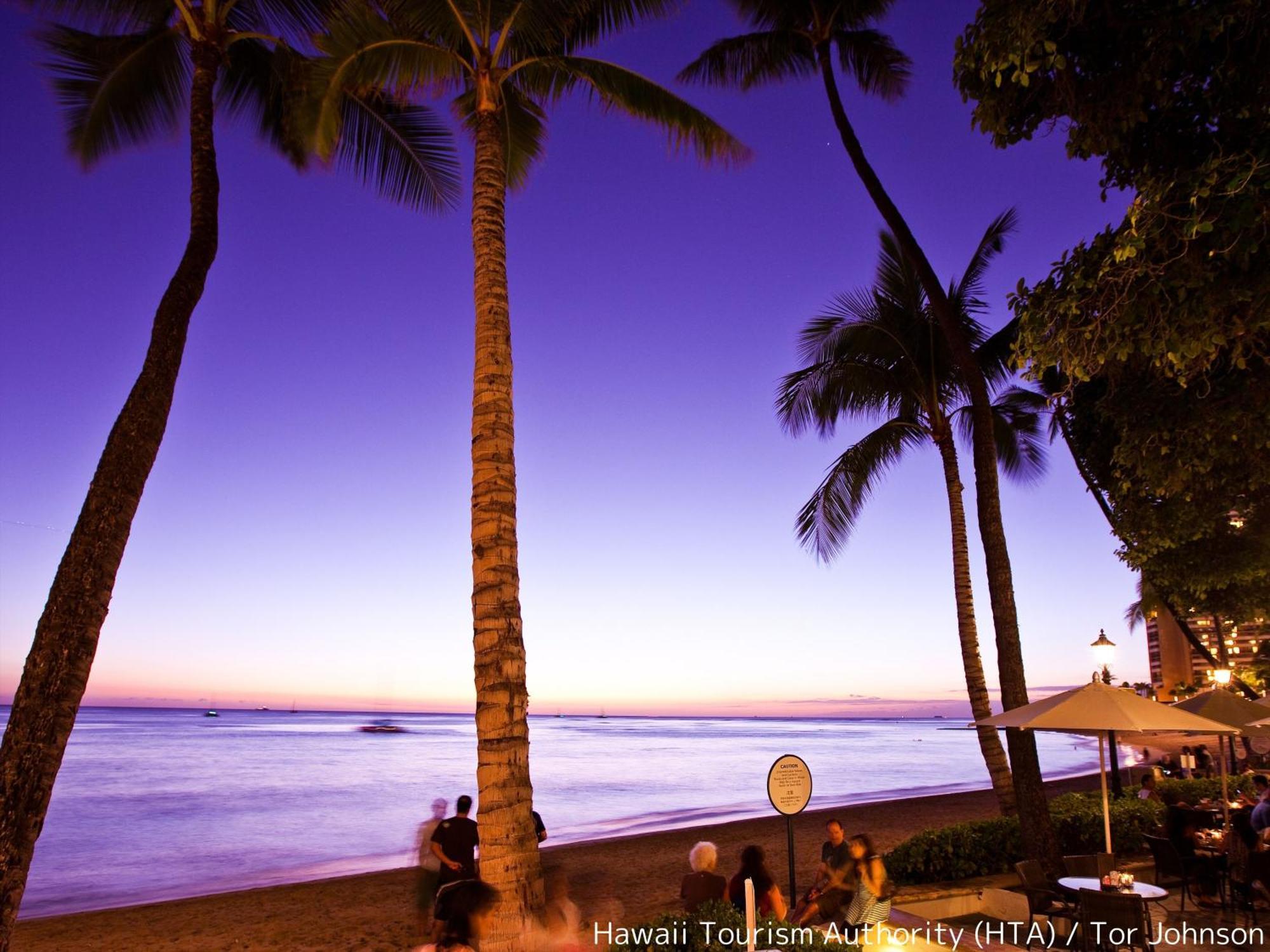 Capsule hotel First International Hawaii Honolulu