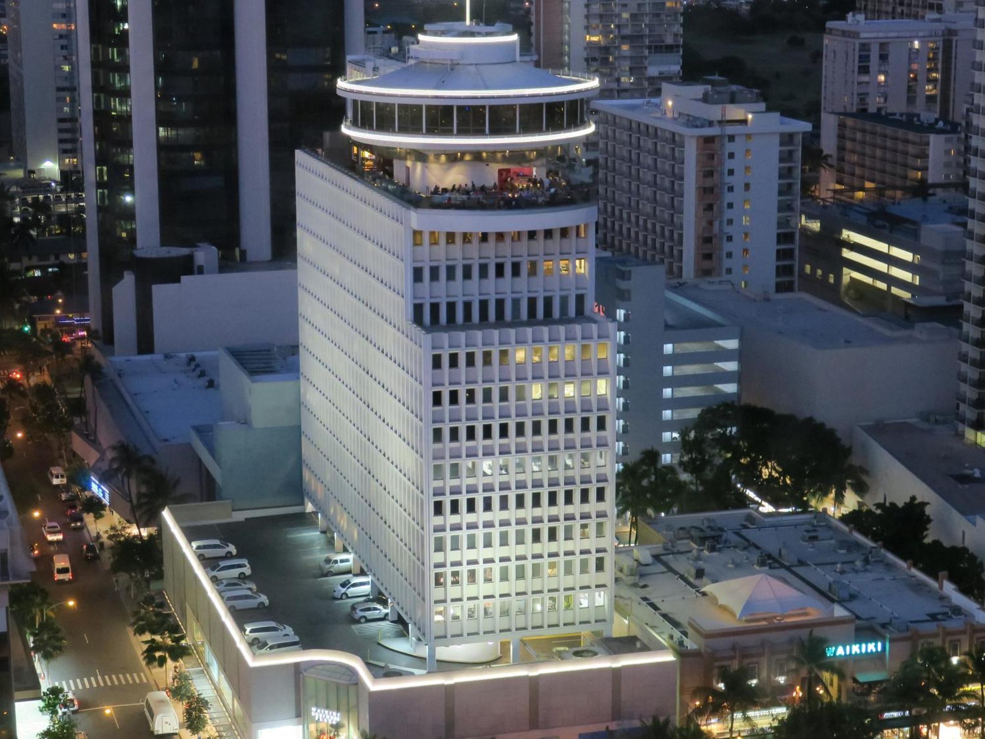First International Hawaii Capsule hotel